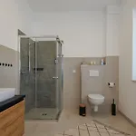 Rg Living - A30, Bali-therme, Hdz & Free Parking