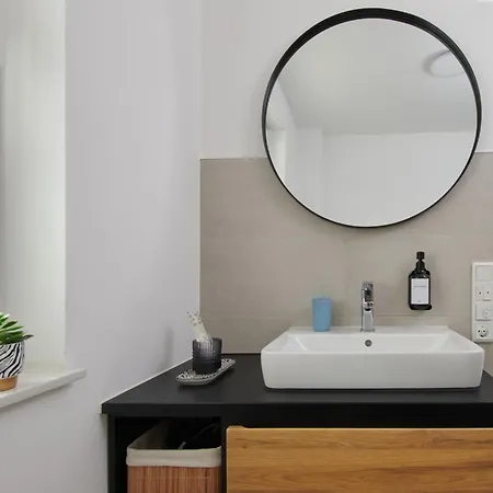 Rg Living - A30, Bali-therme, Hdz & Free Parking Appartement *