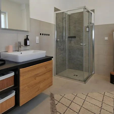 Rg Living - A30, Bali-therme, Hdz & Free Parking Bad Oeynhausen