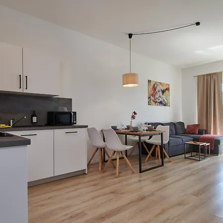 Rg Living - A30, Bali-therme, Hdz & Free Parking Bad Oeynhausen